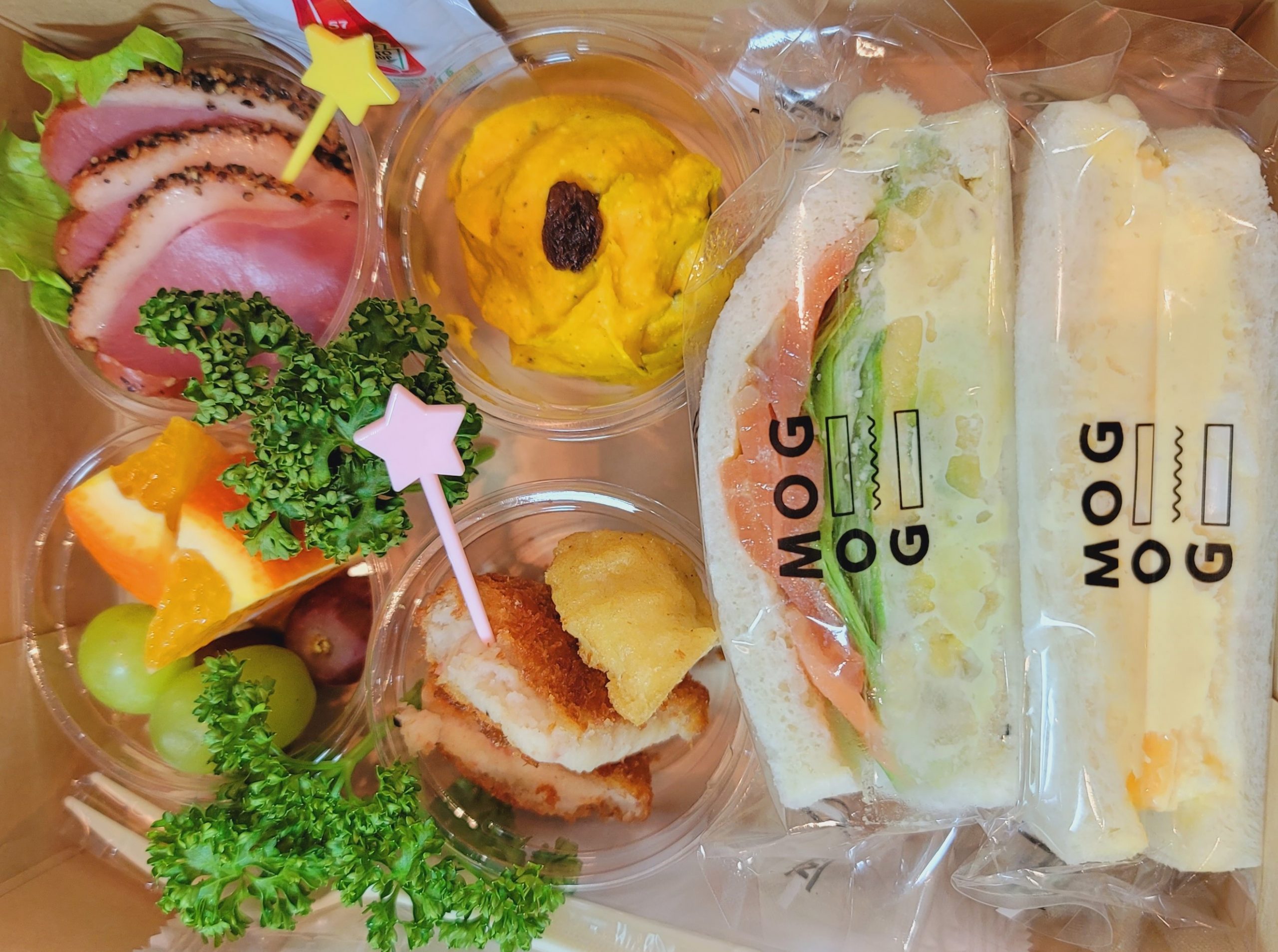 TKPサンドBOX【B】（スモークサーモンとアボカド＆たまご）｜TKPパーティー・懇親会ネット